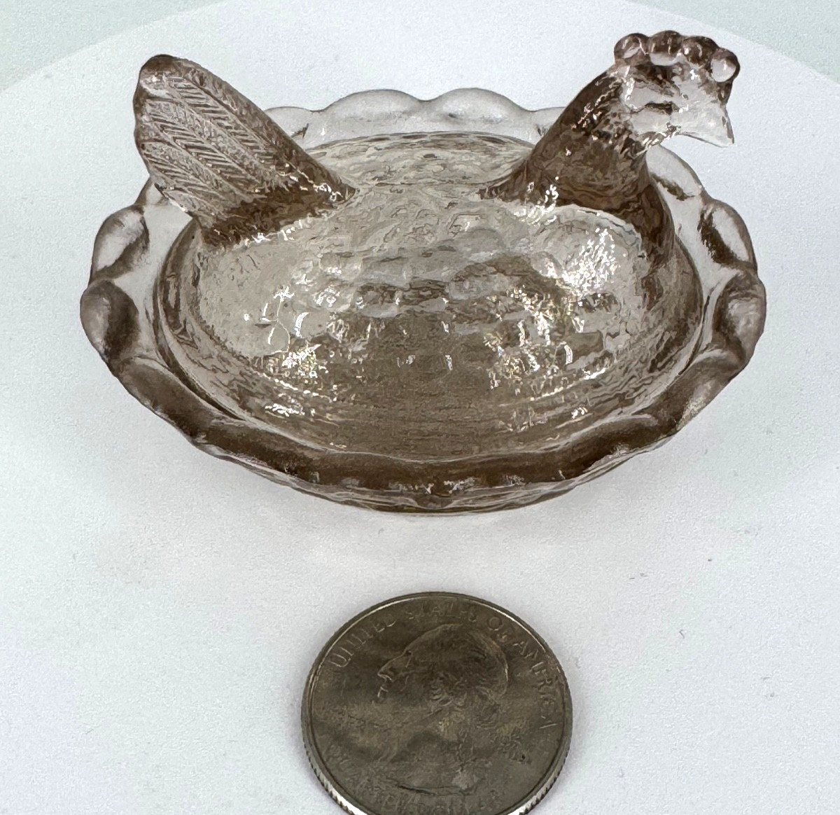 1984 Boyd Glass OOPS Hen On Nest Covered Salt Cellar Mini Dish Dusty – Pink