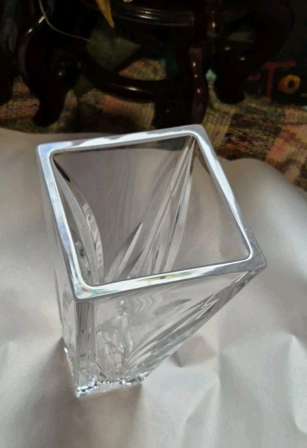 Royal Limited, 24% Full Lead Crystal Vase, Made In Czech Republic. Heavy