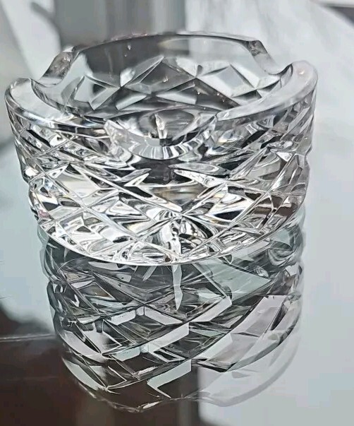 Clear Cut Crystal Ashtray Round Cigarette 2 7/8″wx1 7/8″t Diamond Design