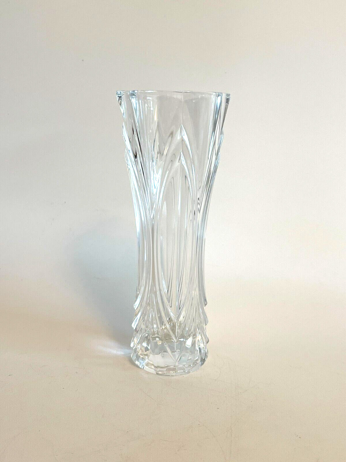 Cristal D’Arques Chatelet 24% Lead Crystal Bud Vase. Made in France 6.75 inches
