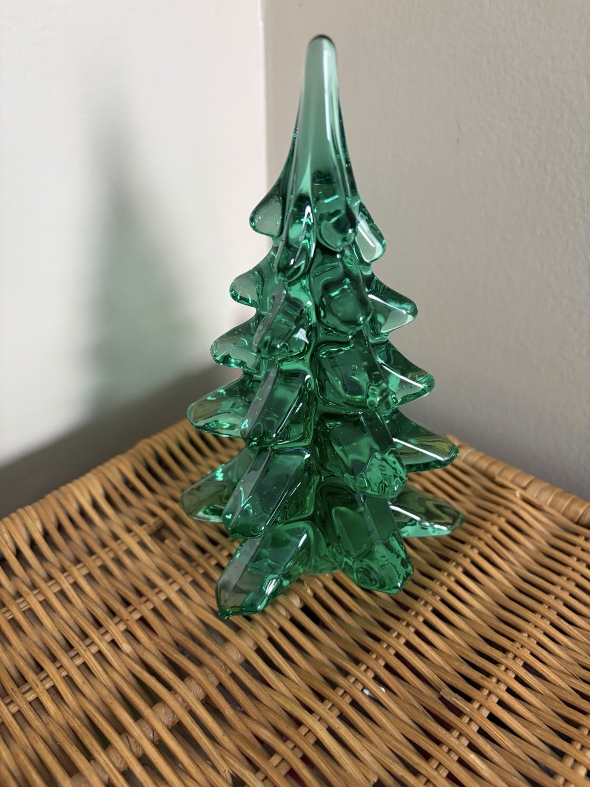 Vintage Studio Art Blown Glass Green Christmas Tree Figurine Beautiful 6″h