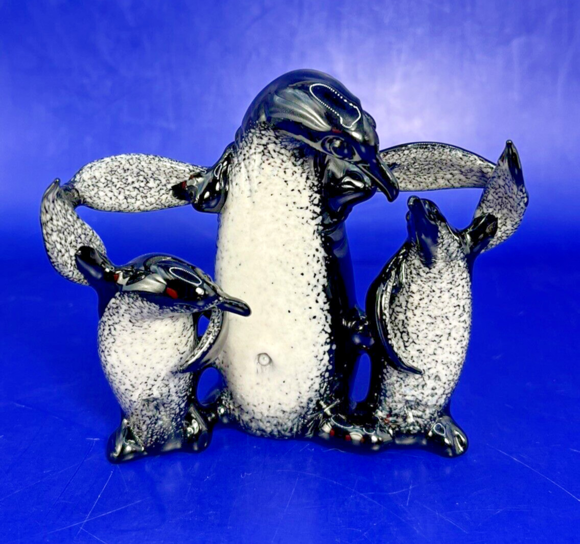 PAUL J. LABRIE Glass Studio Penguin Family Bird SCULPTURE Figurine ~SIGNED