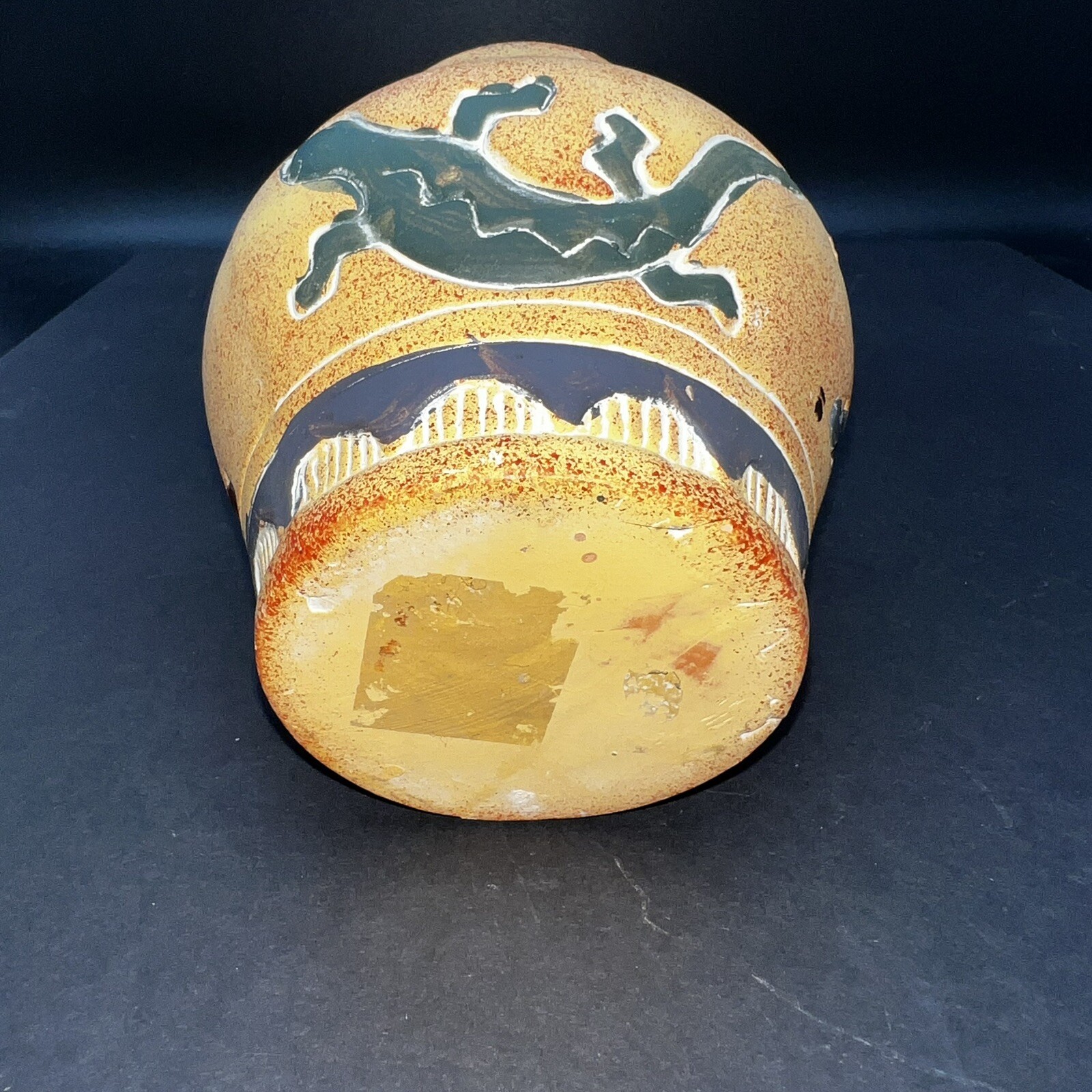 Southwestern Red Clay Pottery Vase w/3D Lizards 5.25″