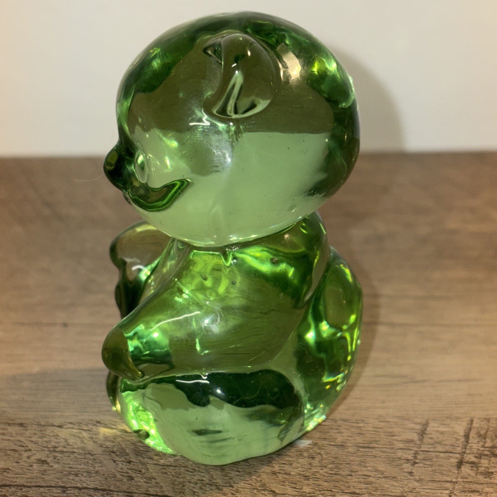 Fenton Art Glass Green Sitting Bear 2.75 Inches