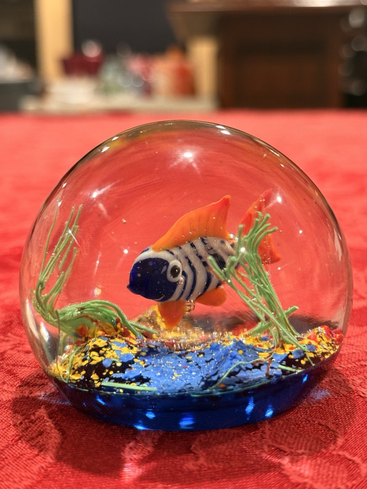 Beautiful Vintage Murano Glass Aquarium Paperweight Hand Blown Italian Ex Con