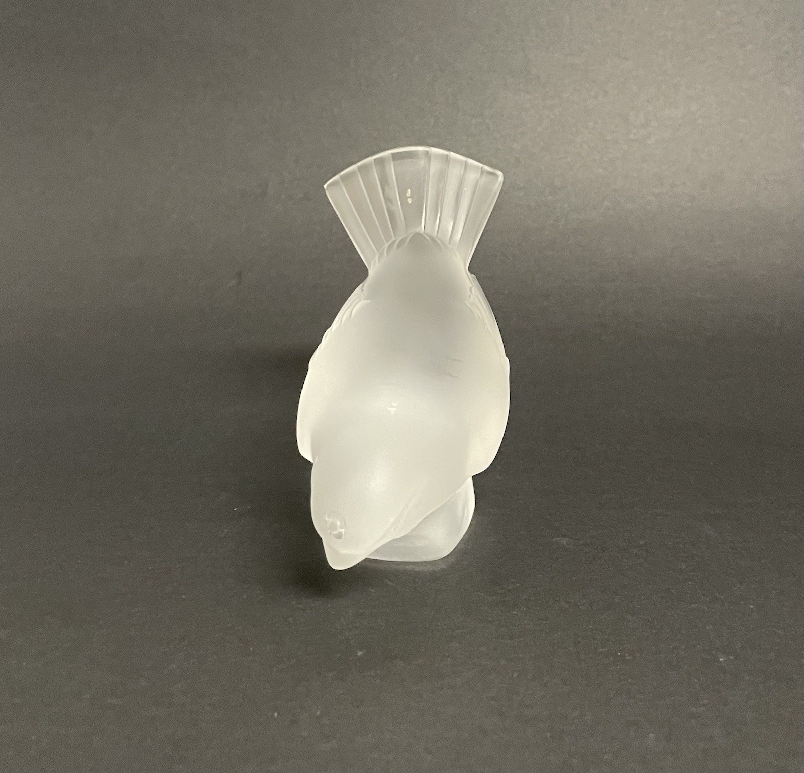 VTG Lalique France Frosted Crystal Bird Sparrow Looking Down Signed 4.5” *READ*