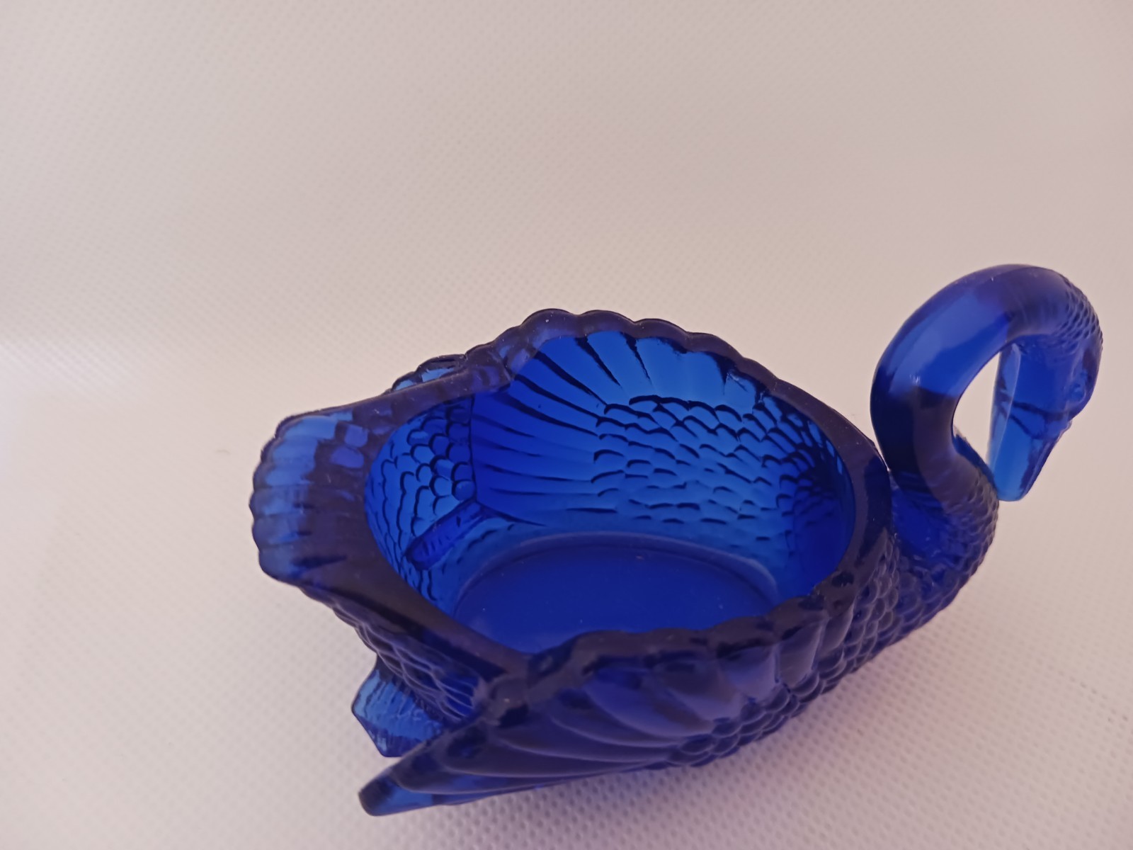 Early Boyds Art Glass Small Swan Shaped Cobalt Blue Open Salt 1981
