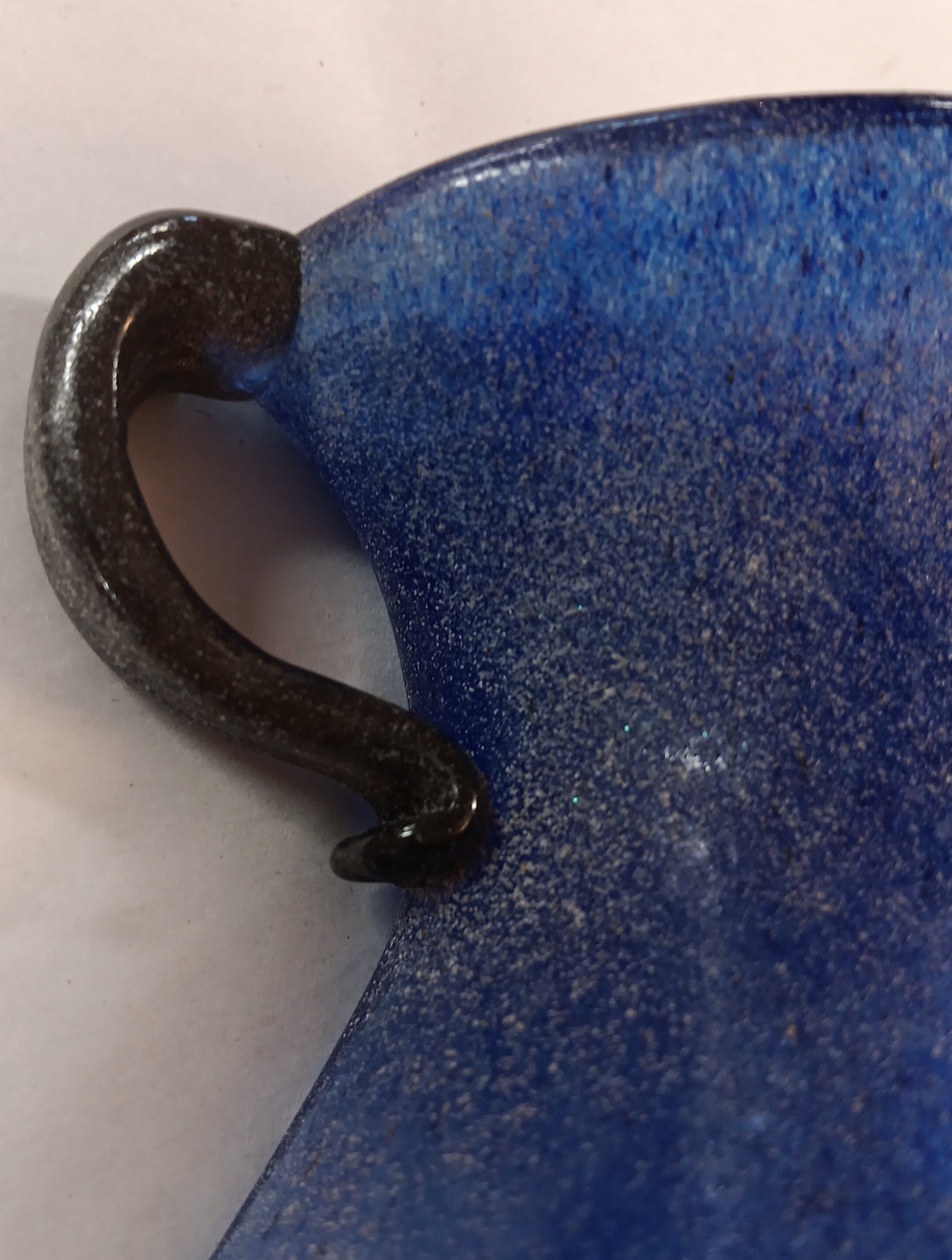 DESIGN GUILD Scavo Amphora cobalt ROMANIAN ART GLASS WALL POCKET VASE handles.