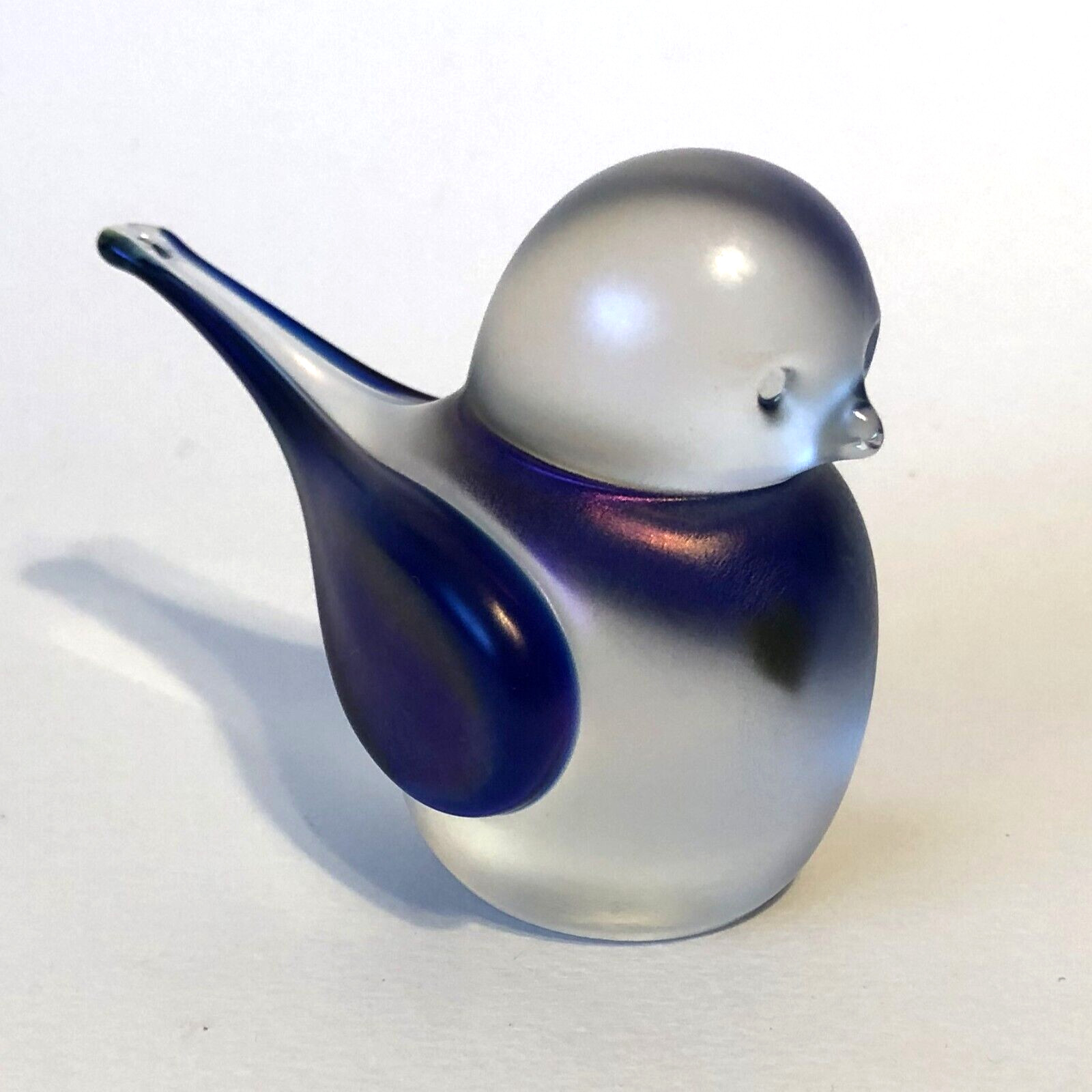 Zellique Studio Art Glass Cobalt Blue Iridescent Bird With Heart Signed 4×3″ VTG