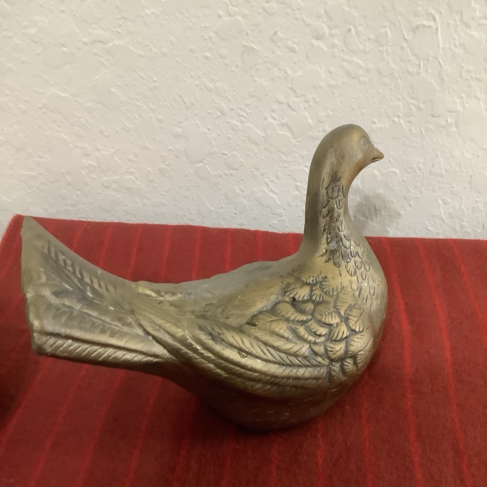 Vintage California Pottery 367 Gold Ceramic Turtle Doves Christmas MCM