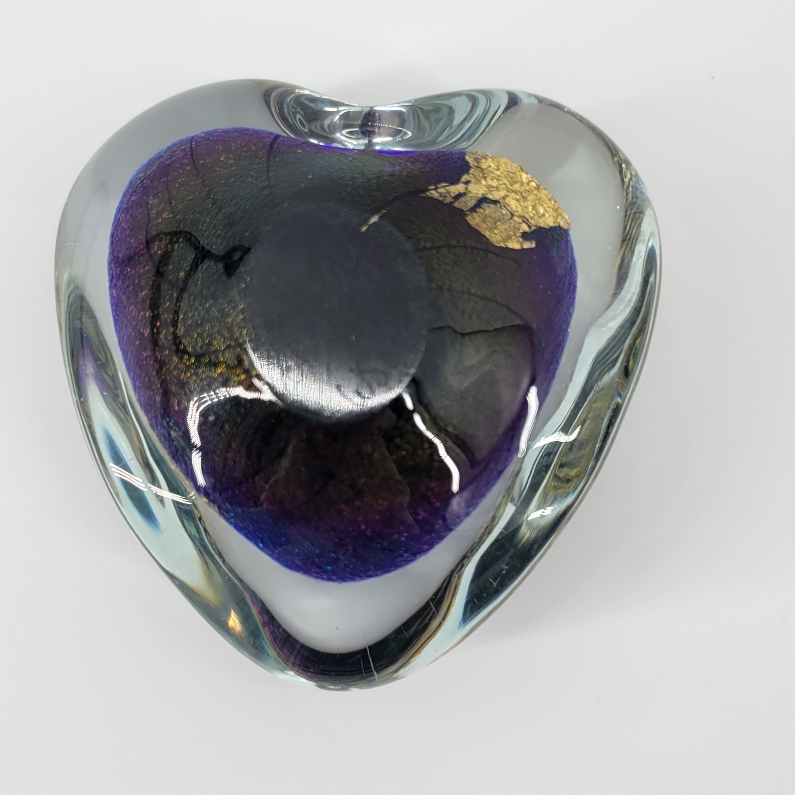 Signed Robert Eickholt 1997 Dichroic Gold Foil Heart Art Glass Paperweight