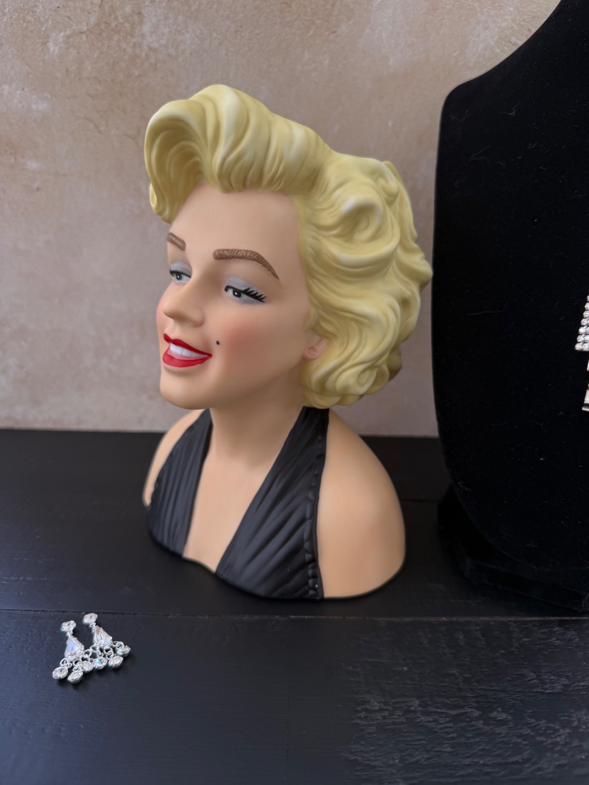 VINTAGE LADY HEAD VASE NIB CONVENTION MARILYN MONROE VINTAGE RHINESTONE BRACELET