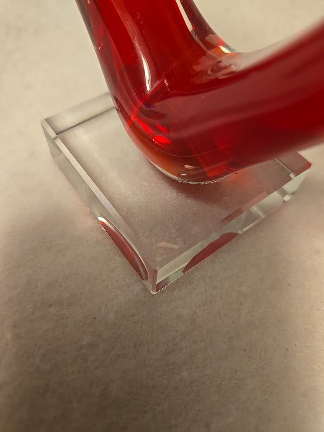 MURANO Art Glass Red Heart Love Sculpture Or Leonardo. Un-Marked Glass Base