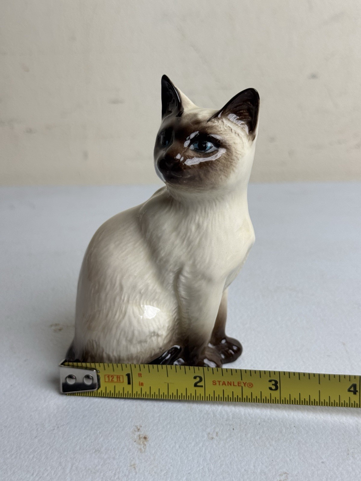 BEAUTIFUL VINTAGE ROYAL DOULTON SIAMESE CAT FIGURINE # 1887 Made In England
