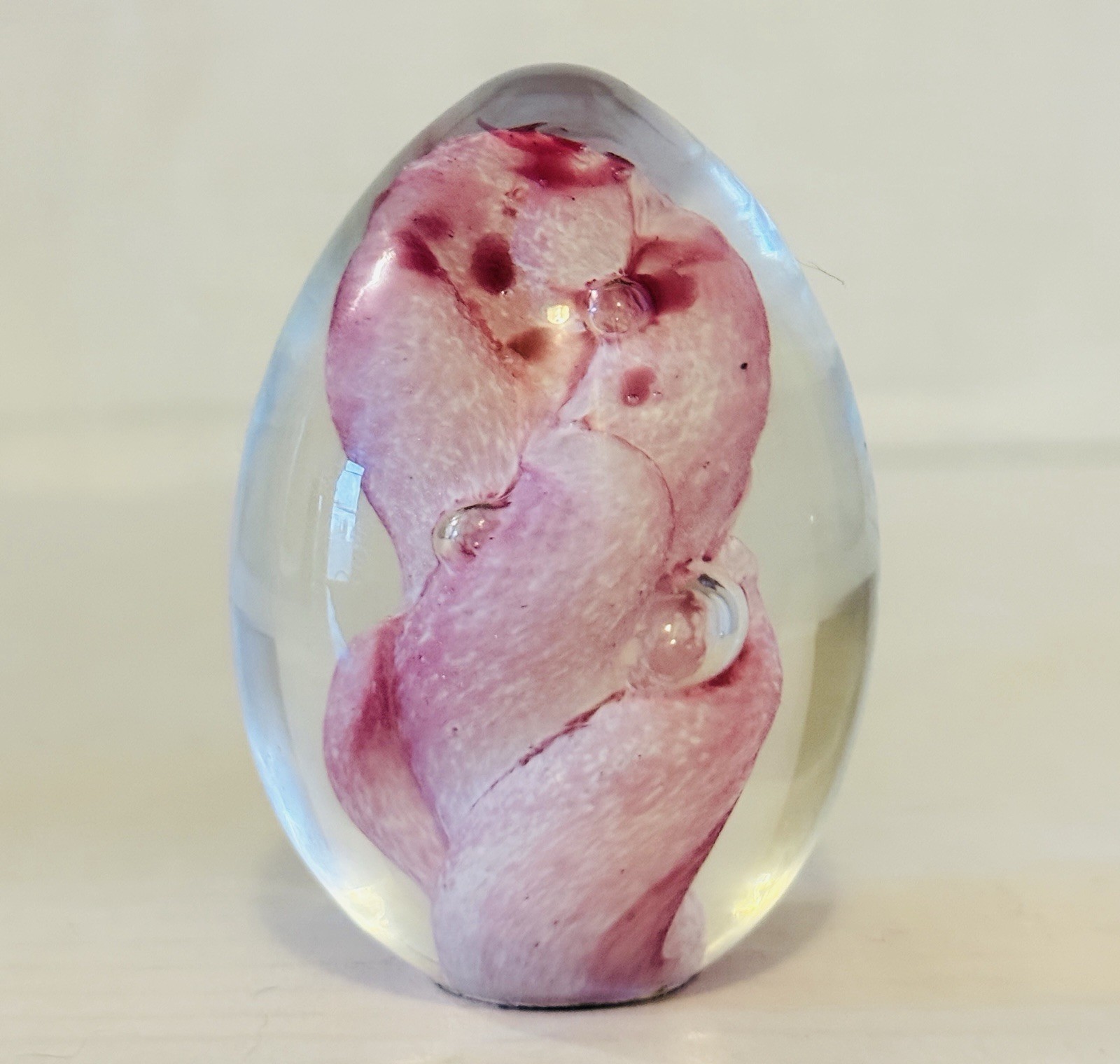 Pfeiffer Brilliant Kristal Pink Ribbon Egg Shaped Paperweight Holland 2.5”