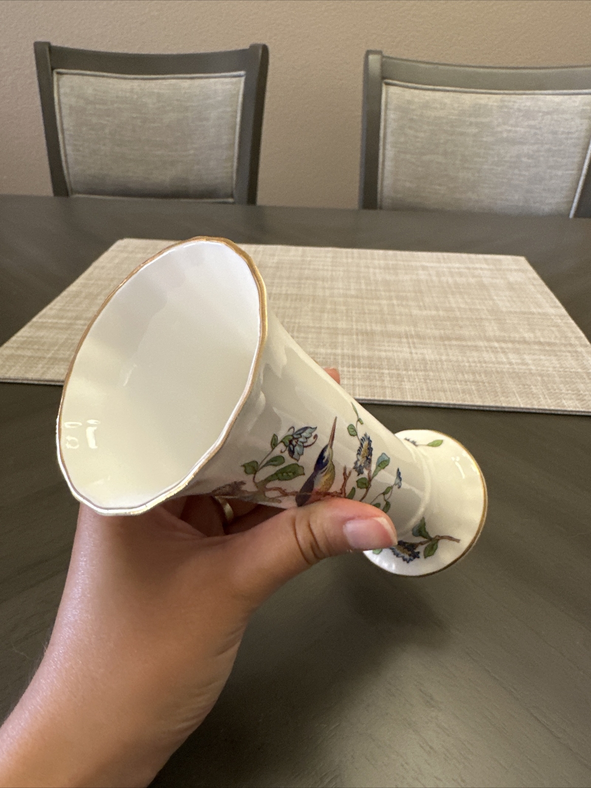 6 1/8″ AYNSLEY PEMBROKE PATTERN FLORAL BIRD VASE Beautiful RARE