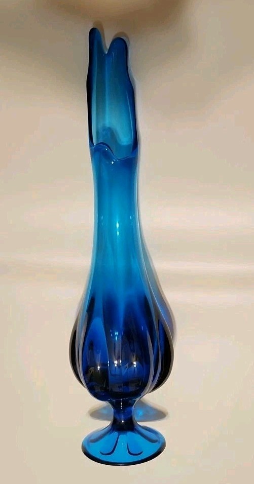 Viking Epic Bluenique 5 Fingered Swung Vase 18 5/16″ H 6 Petals MCM Mint!