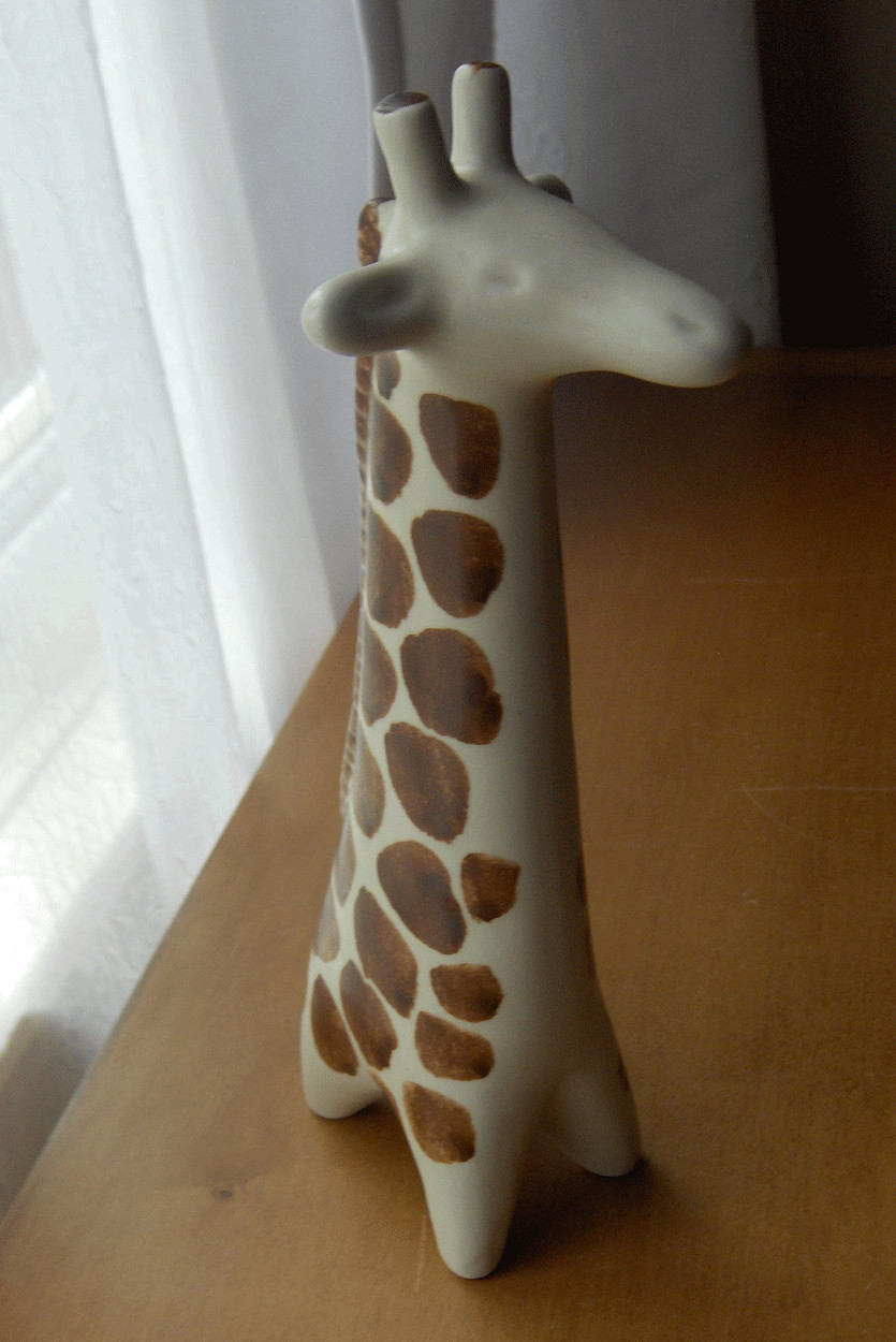 Arabia Finland giraffe figurine~designed by Taisto Kaasinen~Danish Modern