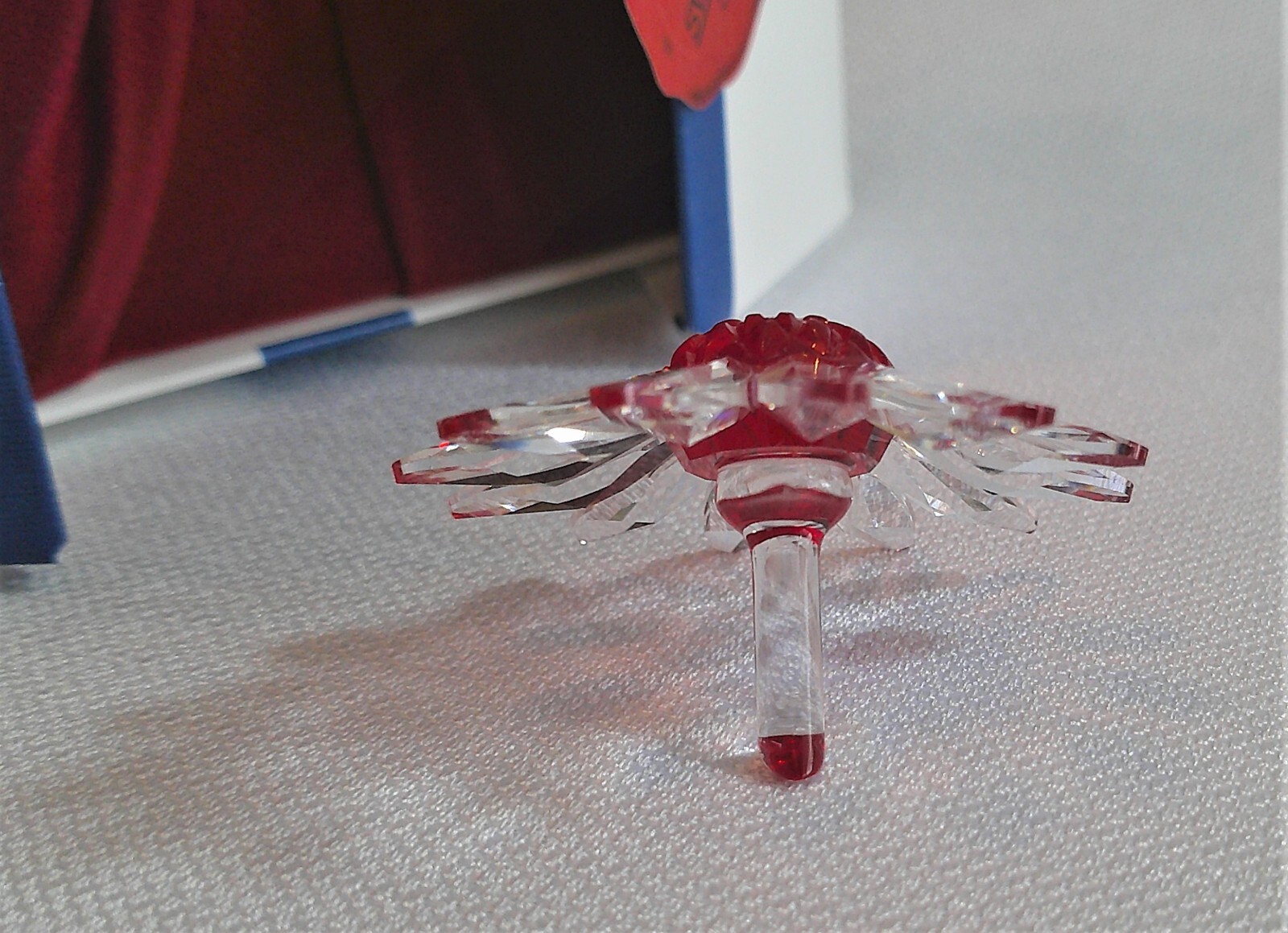 Swarovski SCS Crystal Marguerite Flower / Daisy Red & Clear in Original Box