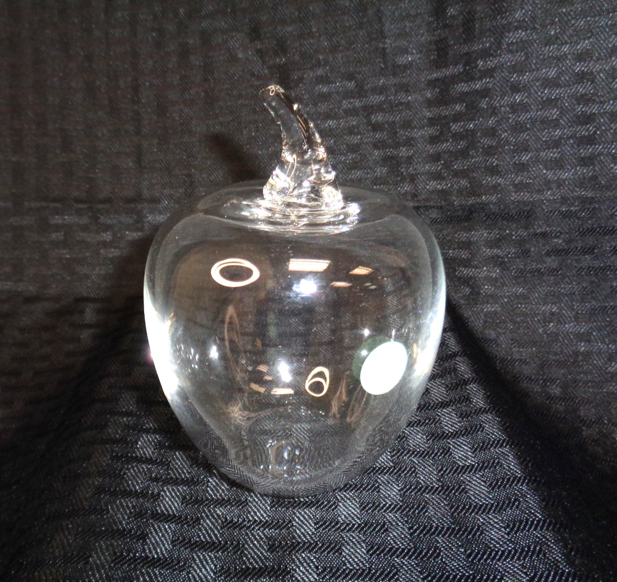 Tiffany & Co. Crystal Clear Glass Apple Paperweight 3″ Figure Signed