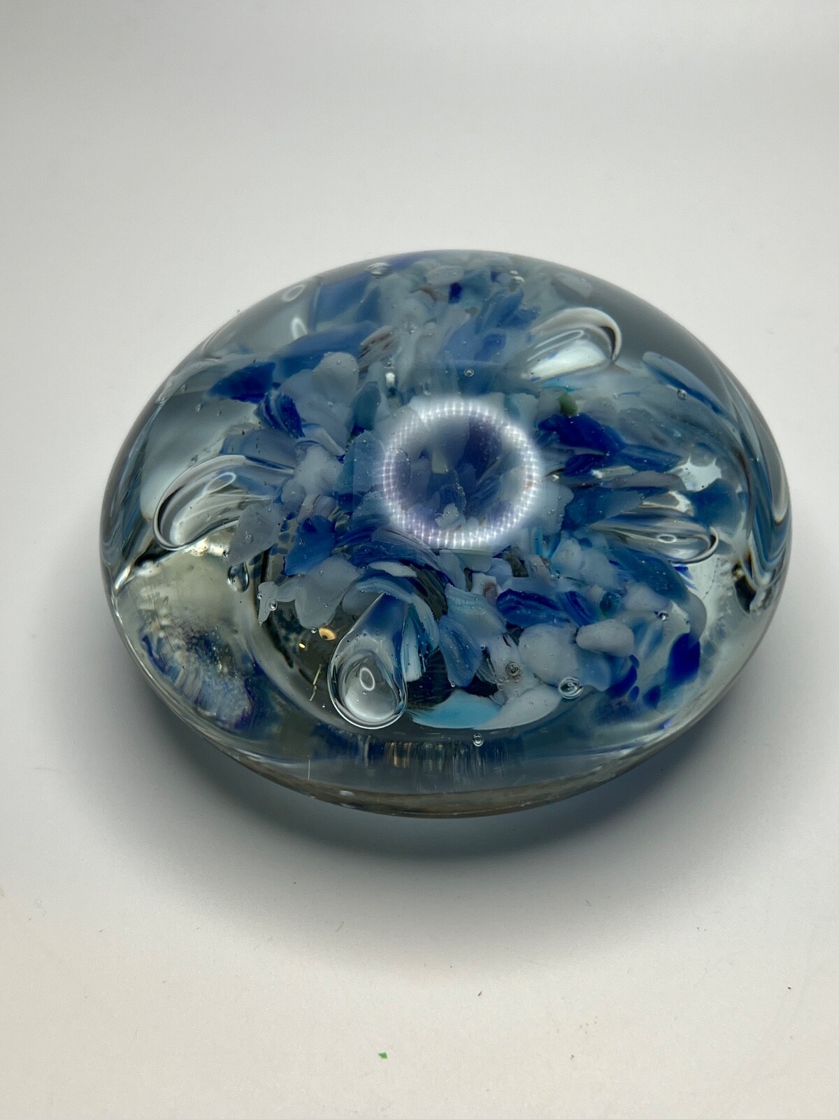 Kent Helms Blue & White Flowers w/Control Bubbles Paperweight 4” W x 2″ T