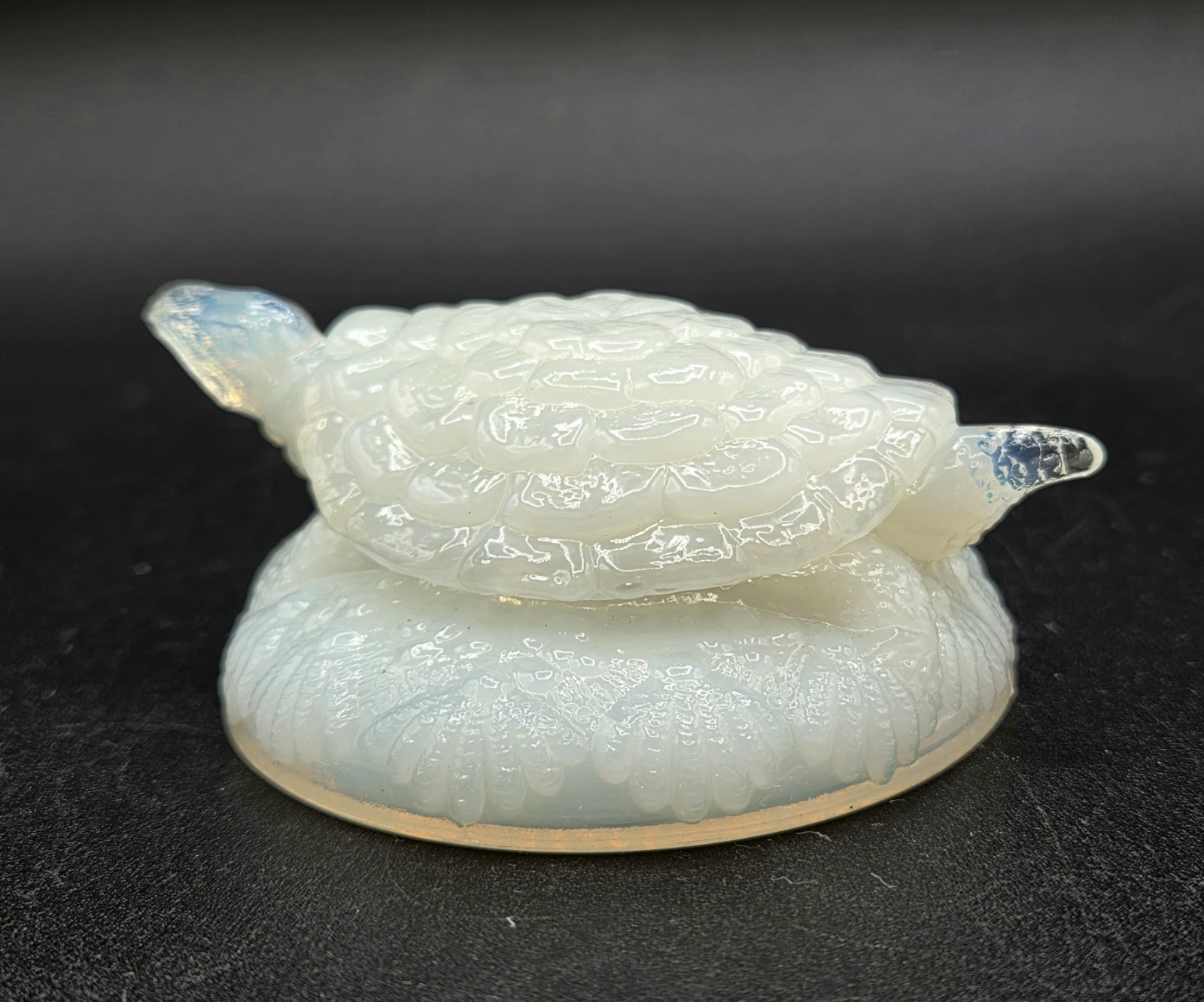 Vtg. Westmoreland 4″ White Milk Glass Turtle Paperweight Tortoise Figurine/Lid