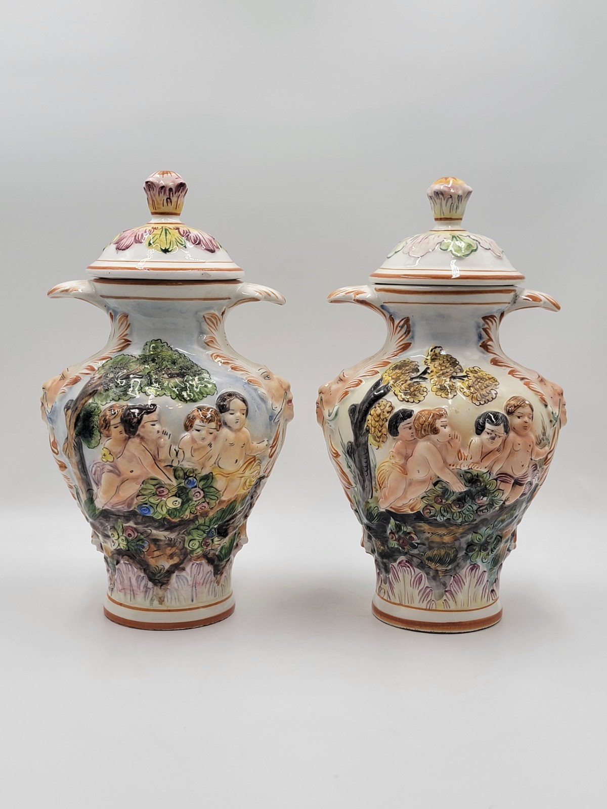 Vintage Set Of 2 Capodimonte Italy Porcelain Cherrubs Handpainted Lidded Urns.