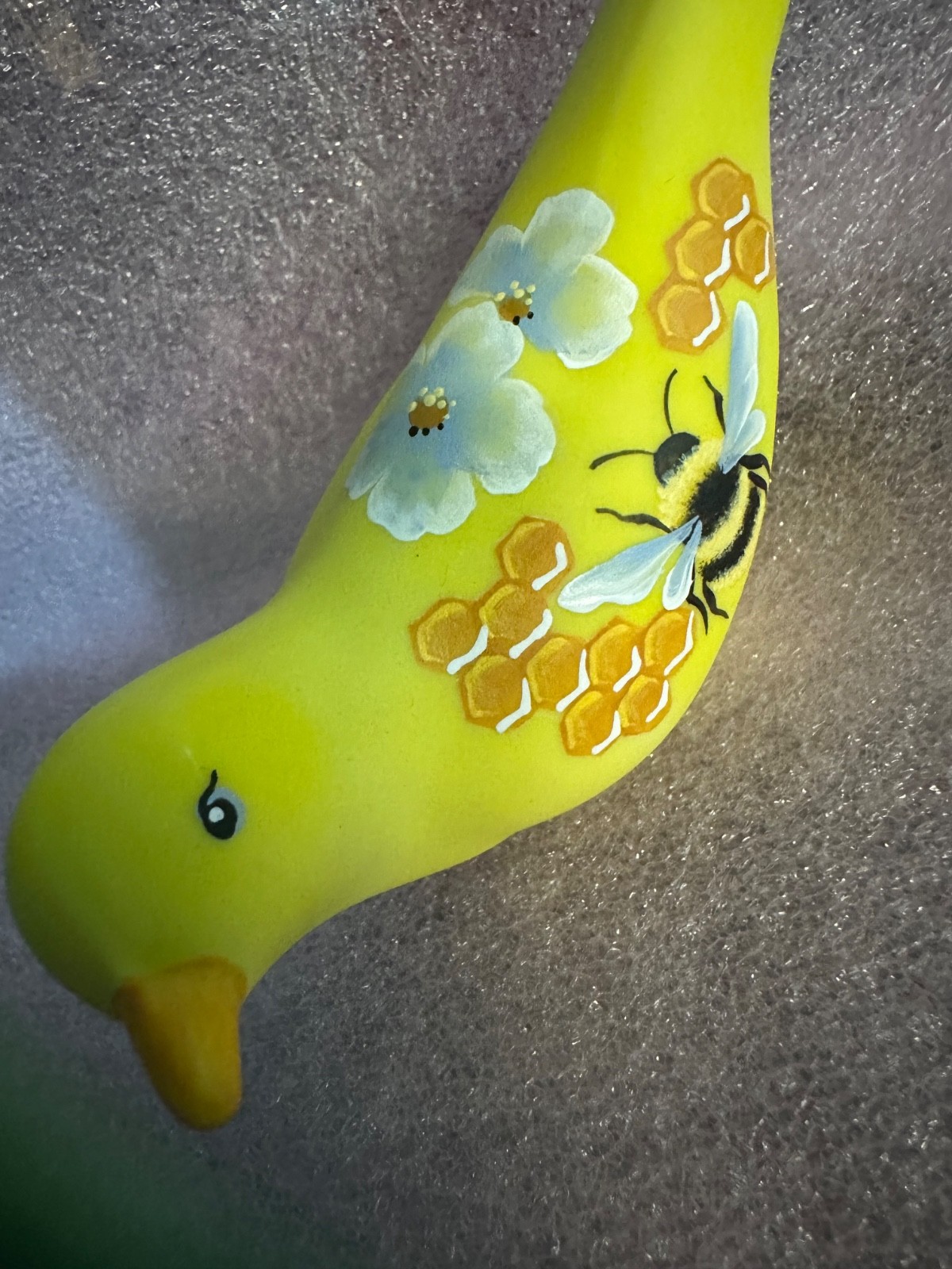 Fenton Yellow Bumble Bee Happiness Bird Ltd To 35 NFGS Exclusive CC Hardman