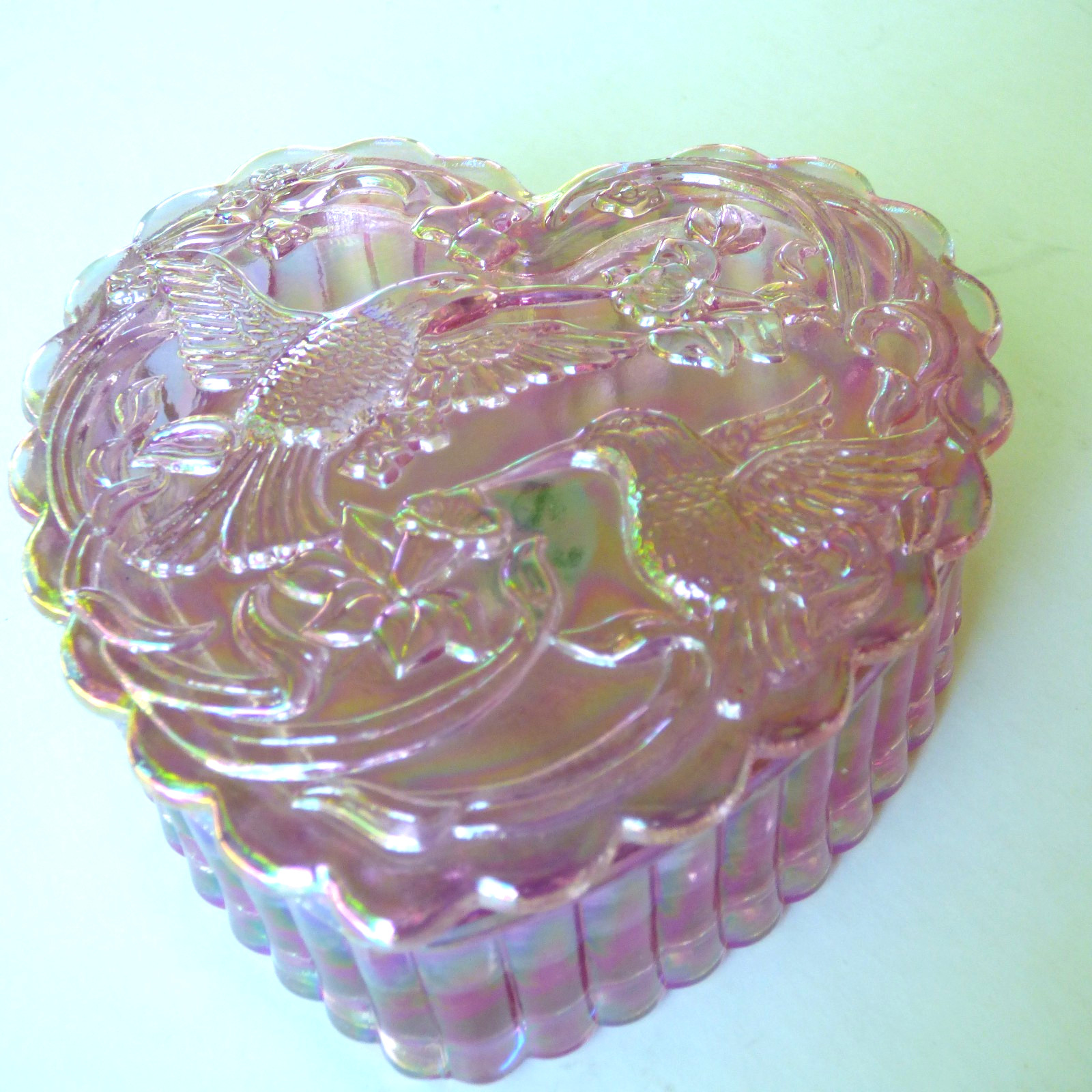 Fenton pink carnival glass Hummingbird covered heart shaped box
