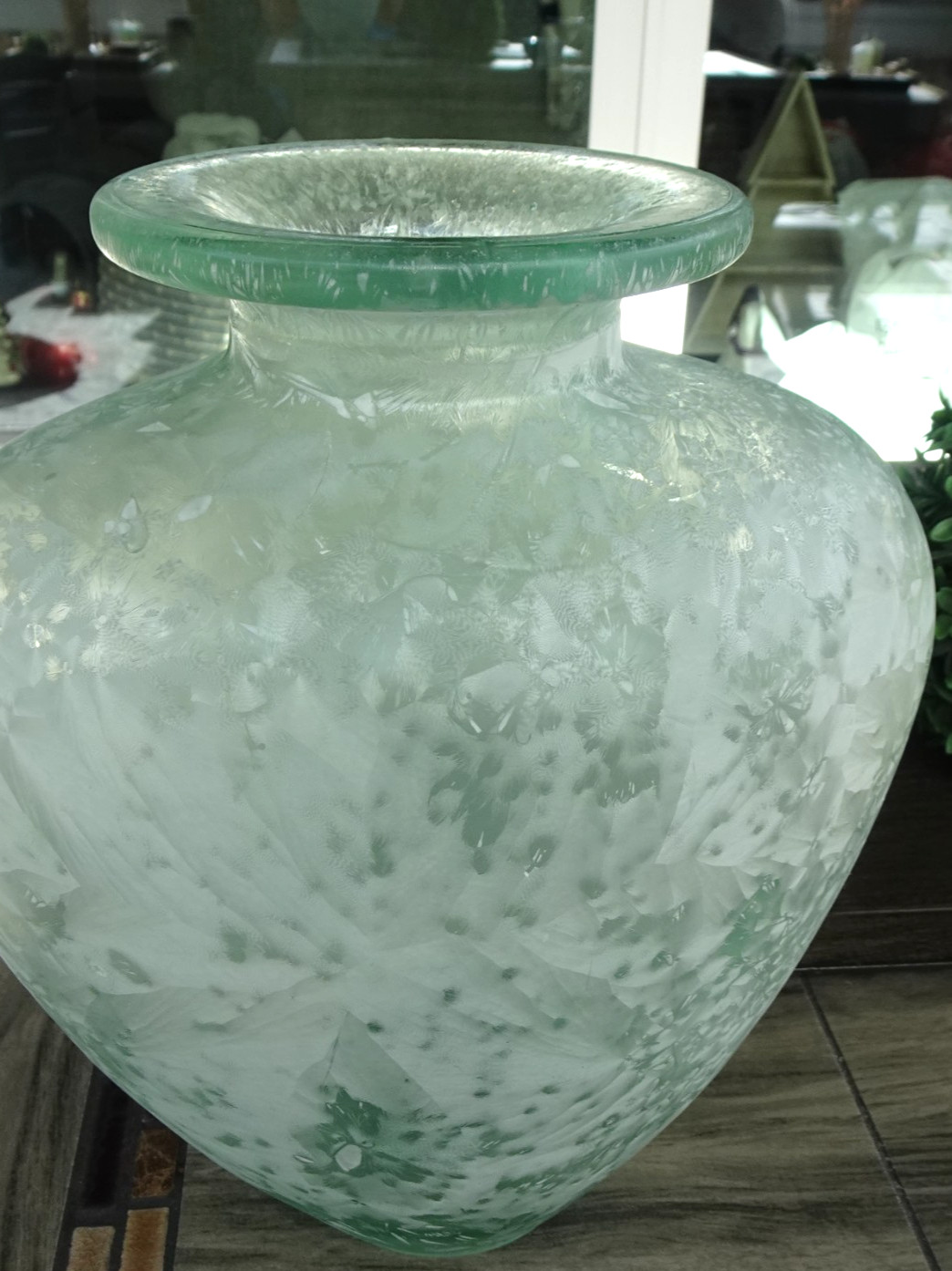10.5″ Design Guild Made in Spain Light Green Frosted Design Vase