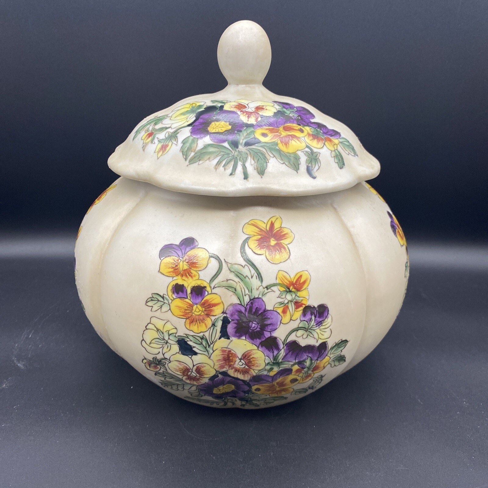 Cauldron Chinese Lid Vase Hand Painted 9-1/2″ Tall 5-1/2″ Base 5-5/16″ Opening
