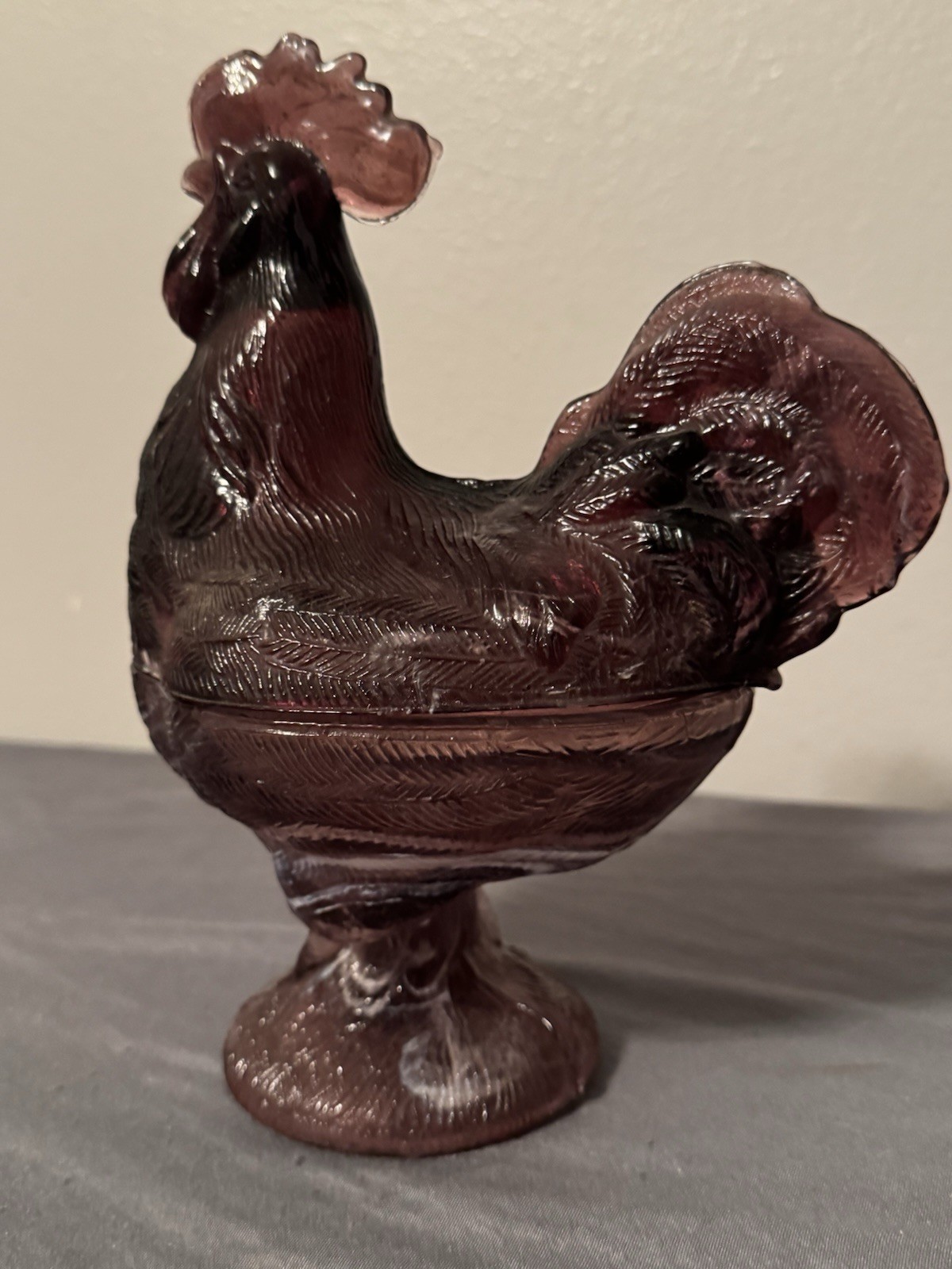Purple Slag Glass Rooster Covered Dish Pedestal Amethyst White Swirl 8.5″