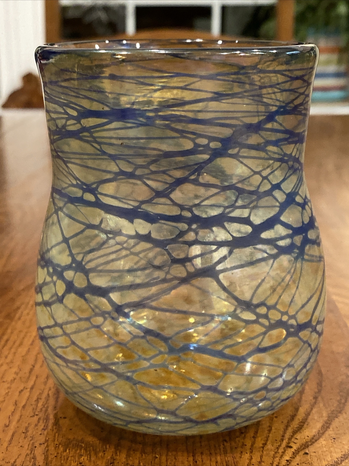 Beautiful Vtg Studio Art Glass Vase Luster Lustre Iridescent 4-3/8” Signed 1979