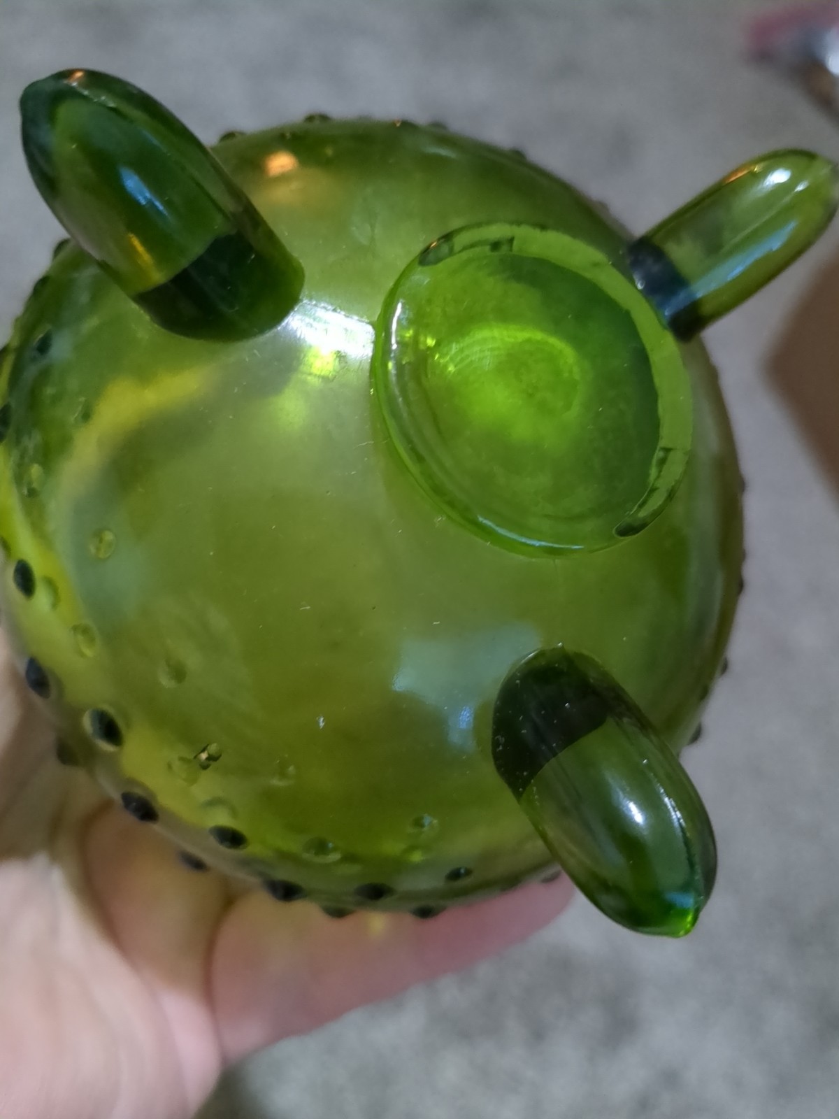 Vintage LE Smith Swung Vase Avocado Green With Toe & Hobnail Base MCM 14″