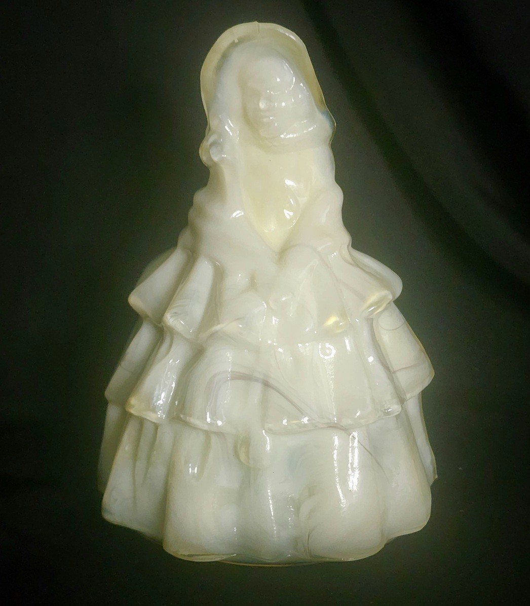 Boyd Crystal Art Glass Louise Colonial Doll Olde Ivory Slag