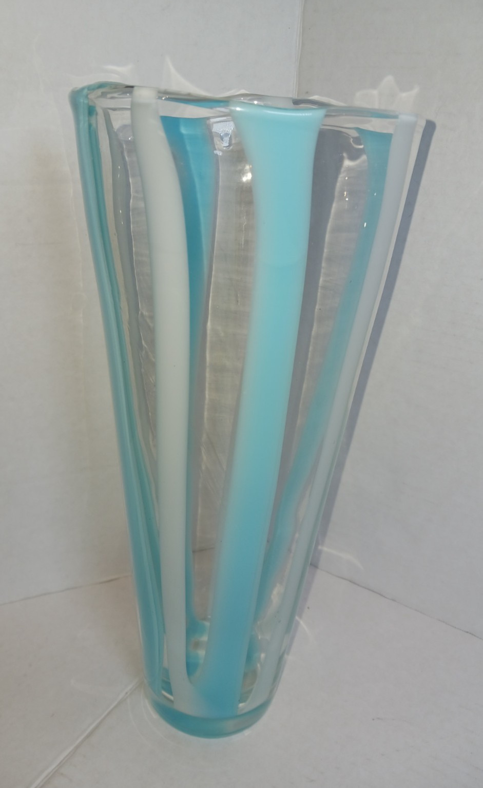 Fulvio Bianconi Vertical Blue White Striped Murano Glass Ribbon Vase 12″