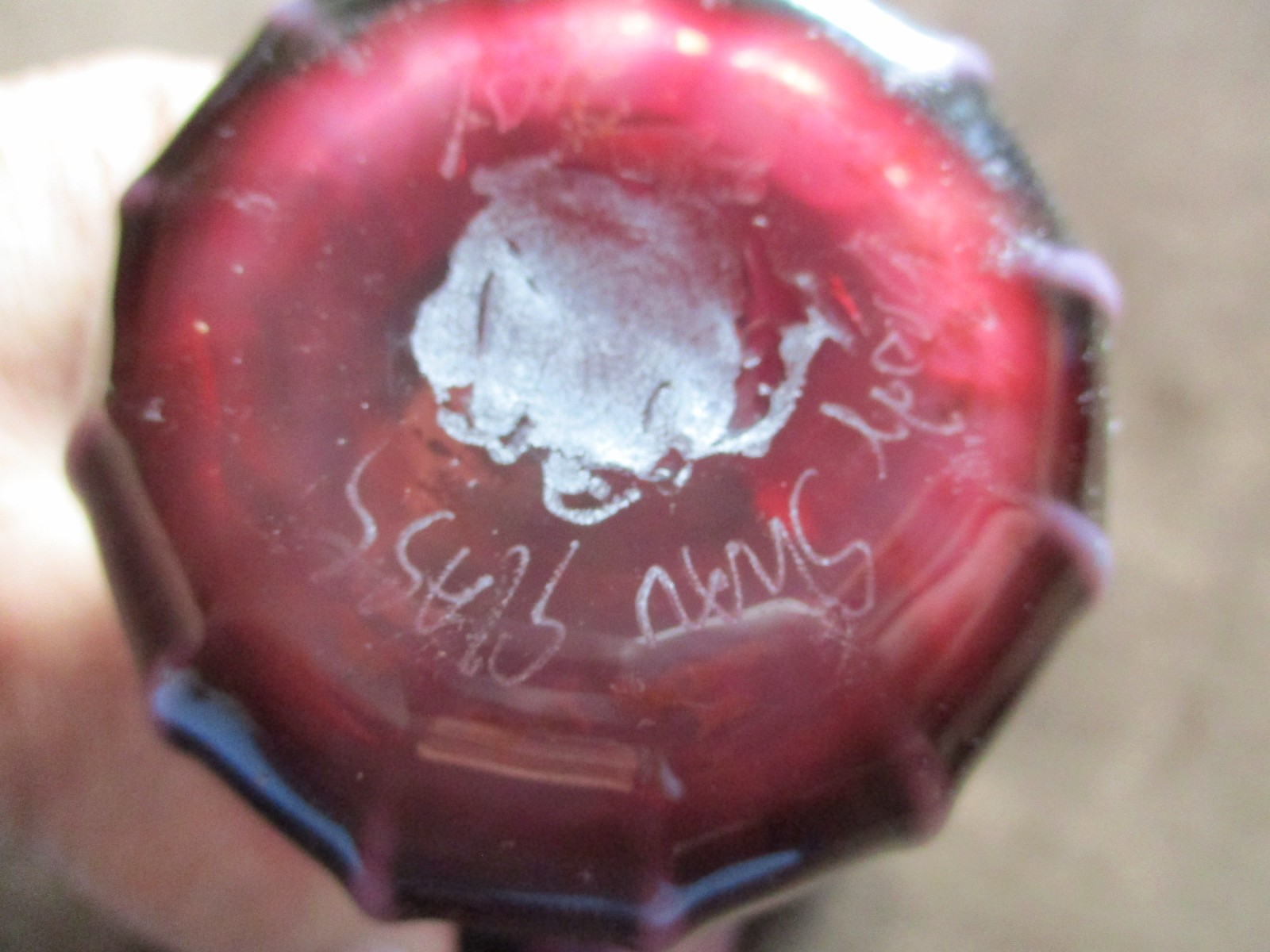 VINTAGE Y2K BLOWN GLASS HANDKERCHIEF VASE,8″ PURPLE OMBRE,SIGNED BRODY SHAW 2001