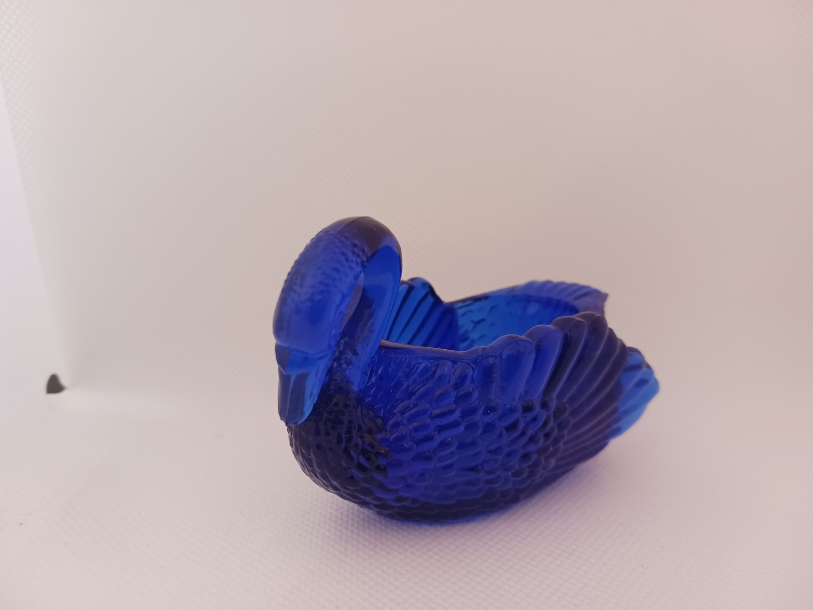 Early Boyds Art Glass Small Swan Shaped Cobalt Blue Open Salt 1981