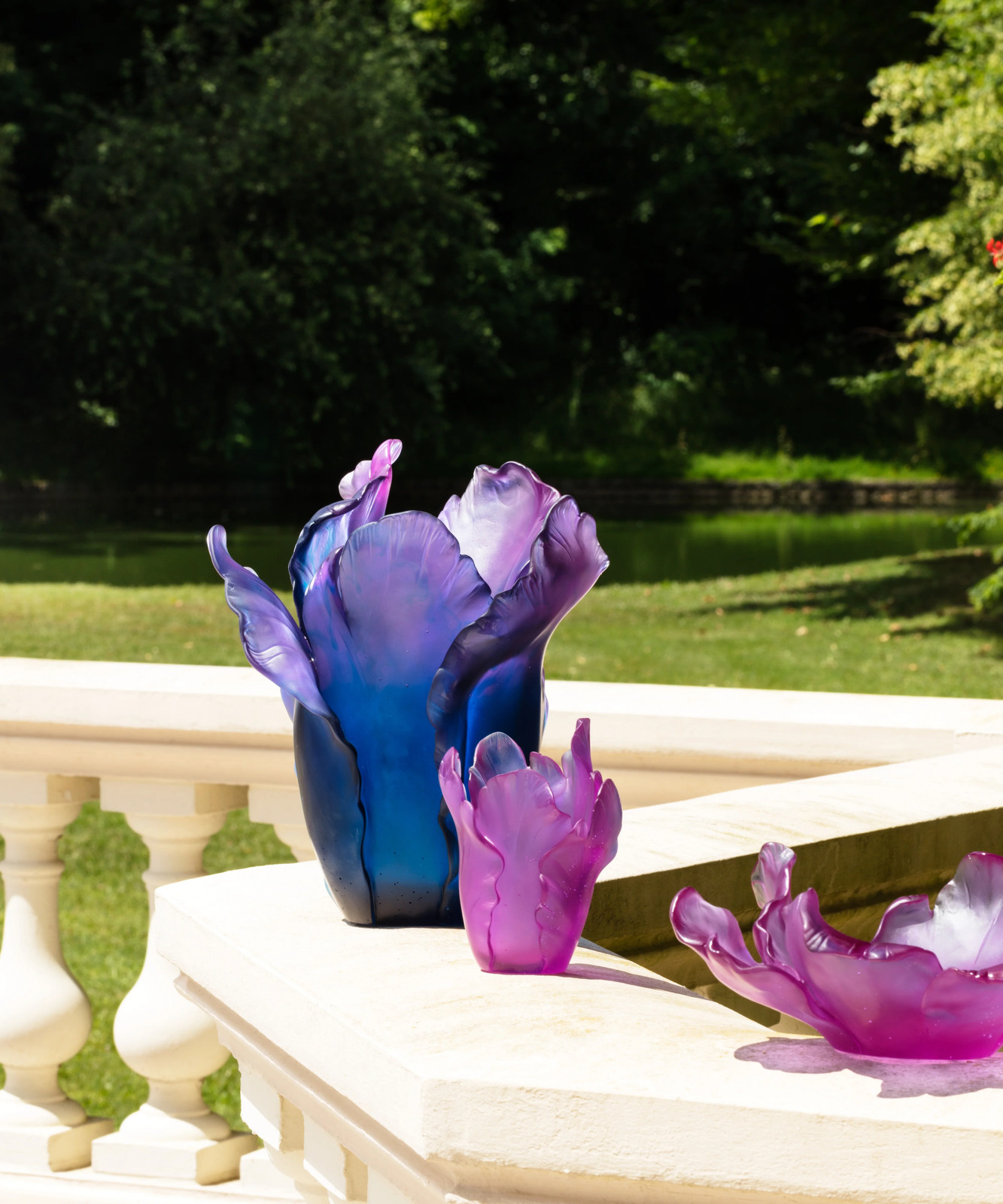 Daum Home Décor – Daum Bleu Tulipe large vase a revelation in crystal – 03574-7