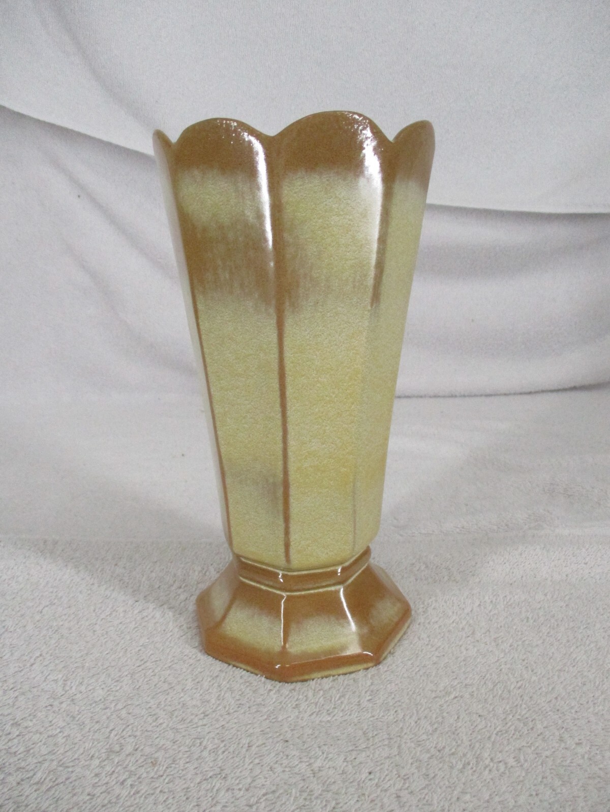 Frankoma Pottery Vase G4 Tan Satin Octagonal Scalloped Rim Edge 9.5 x 4 Vintage