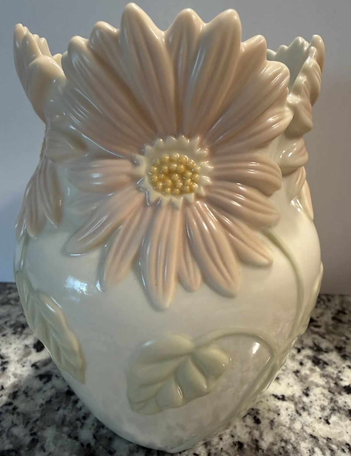 Lenox Floral Blossoms Porcelain Pink Gerbera Daisy Vase. 6” tall, 3.5 wide.