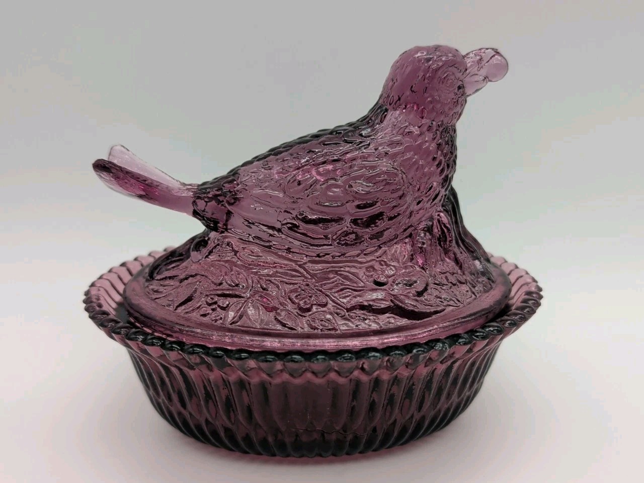 Early Degenhart Glass Taffata Amethyst Purple Robin On Nest Covered Dish 1960’s