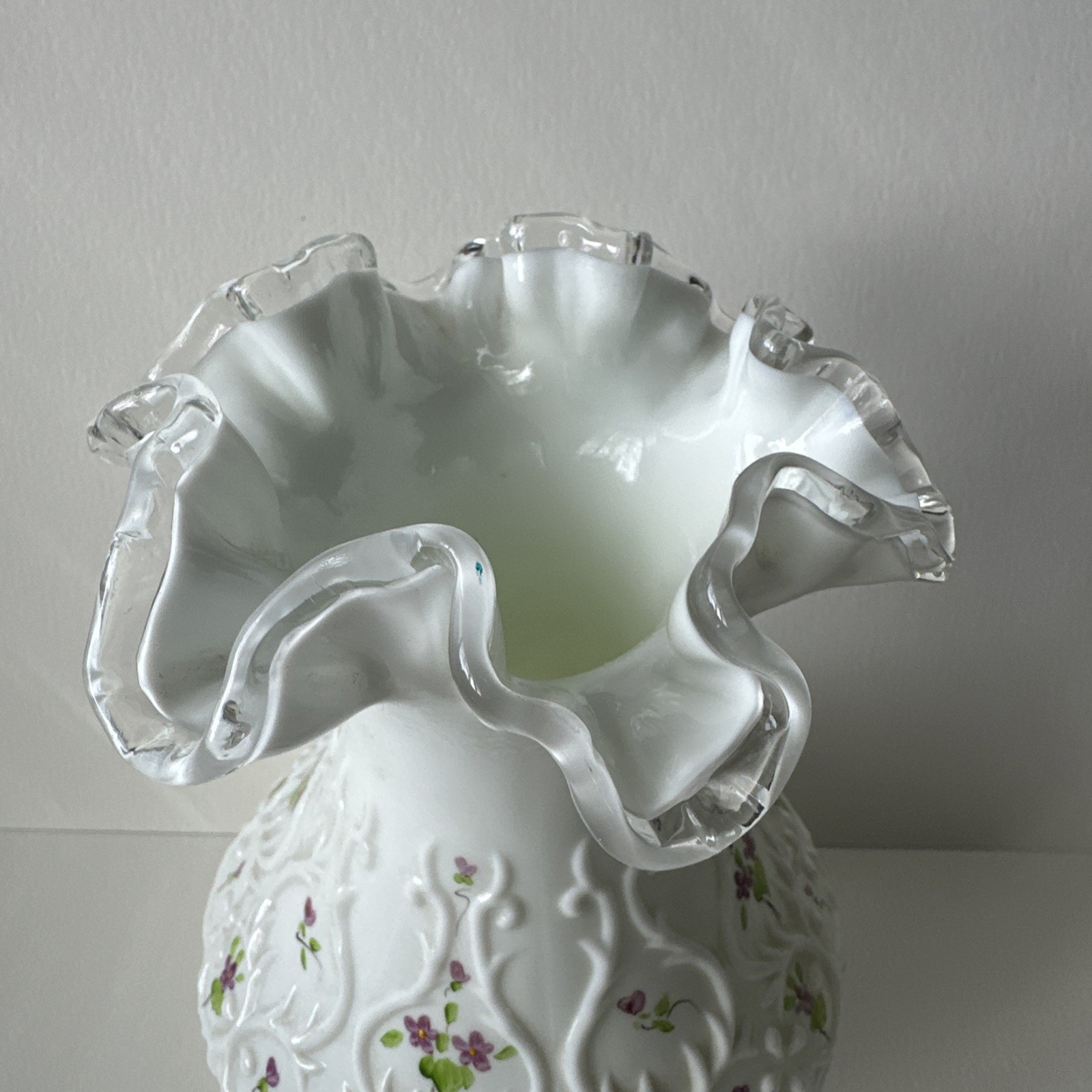 Vtg Fenton Silver Crest Vase Violets In The Snow Spanish Lace 1970’s Signed