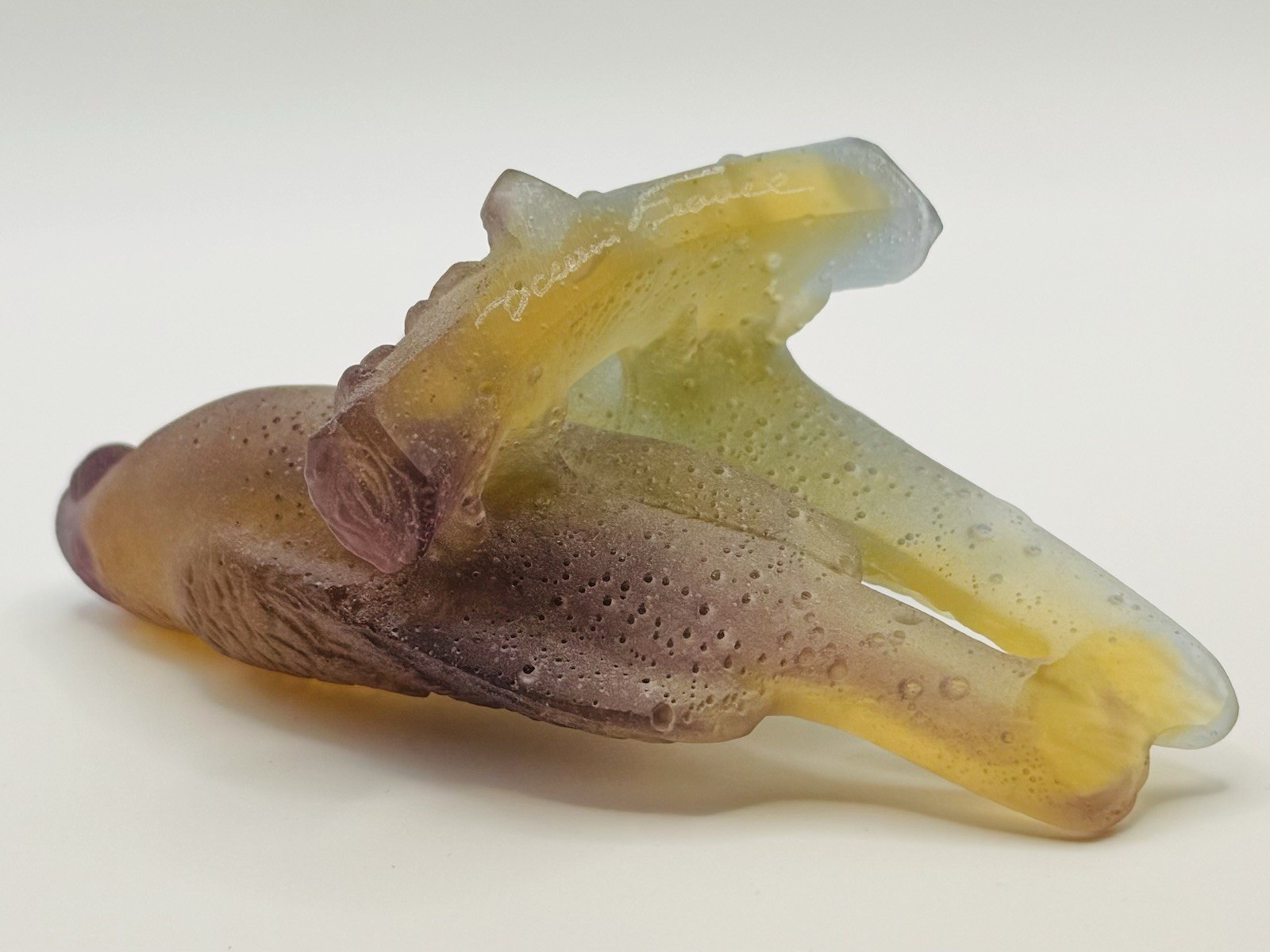 NIB FLAWLESS Glass Crystal DAUM France Two PARAKEET BIRDS Pate De Verre Figurine