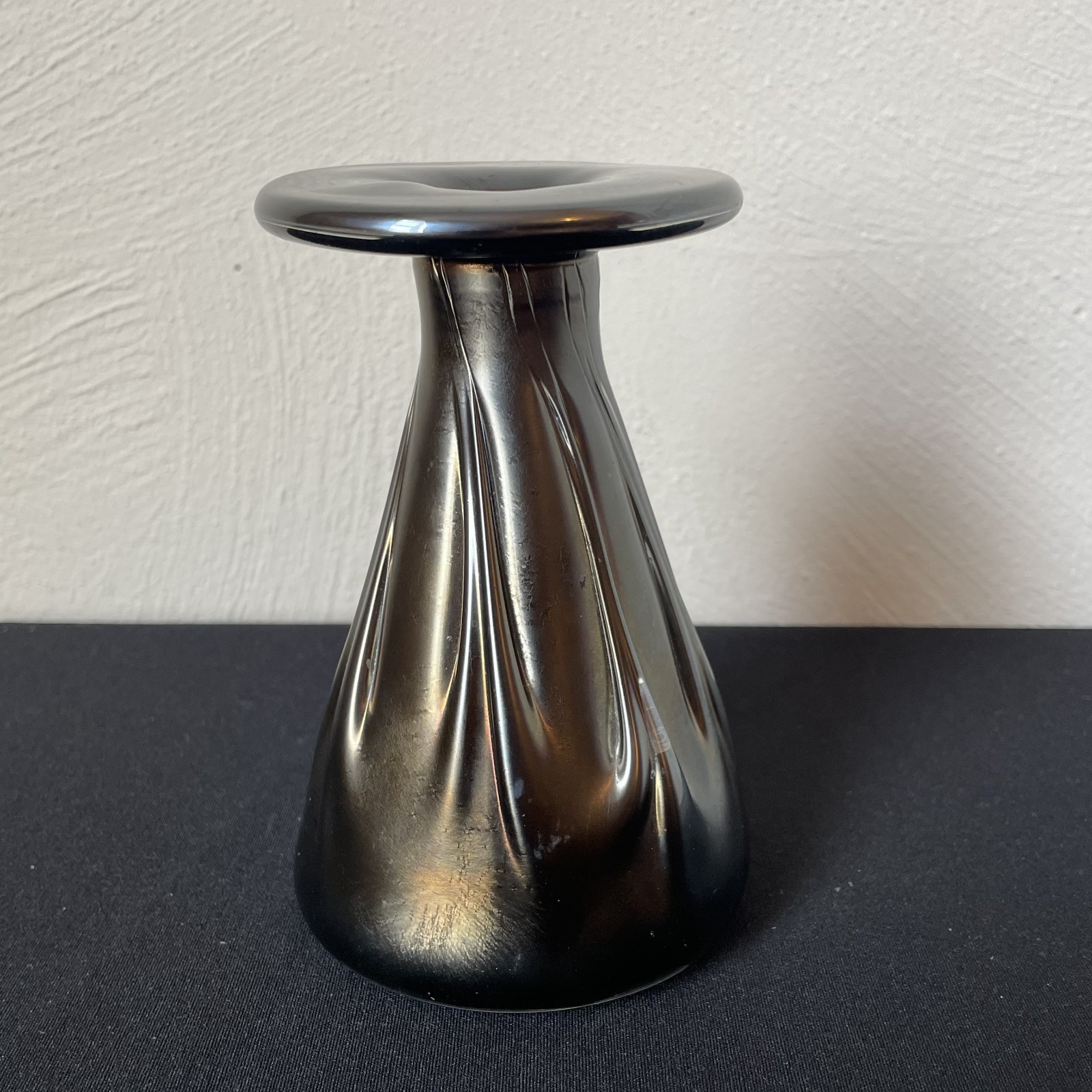 Vintage Herb A Thomas (HAT) Signed Studio Art Glass Bud Vase Iridescent 5.5″