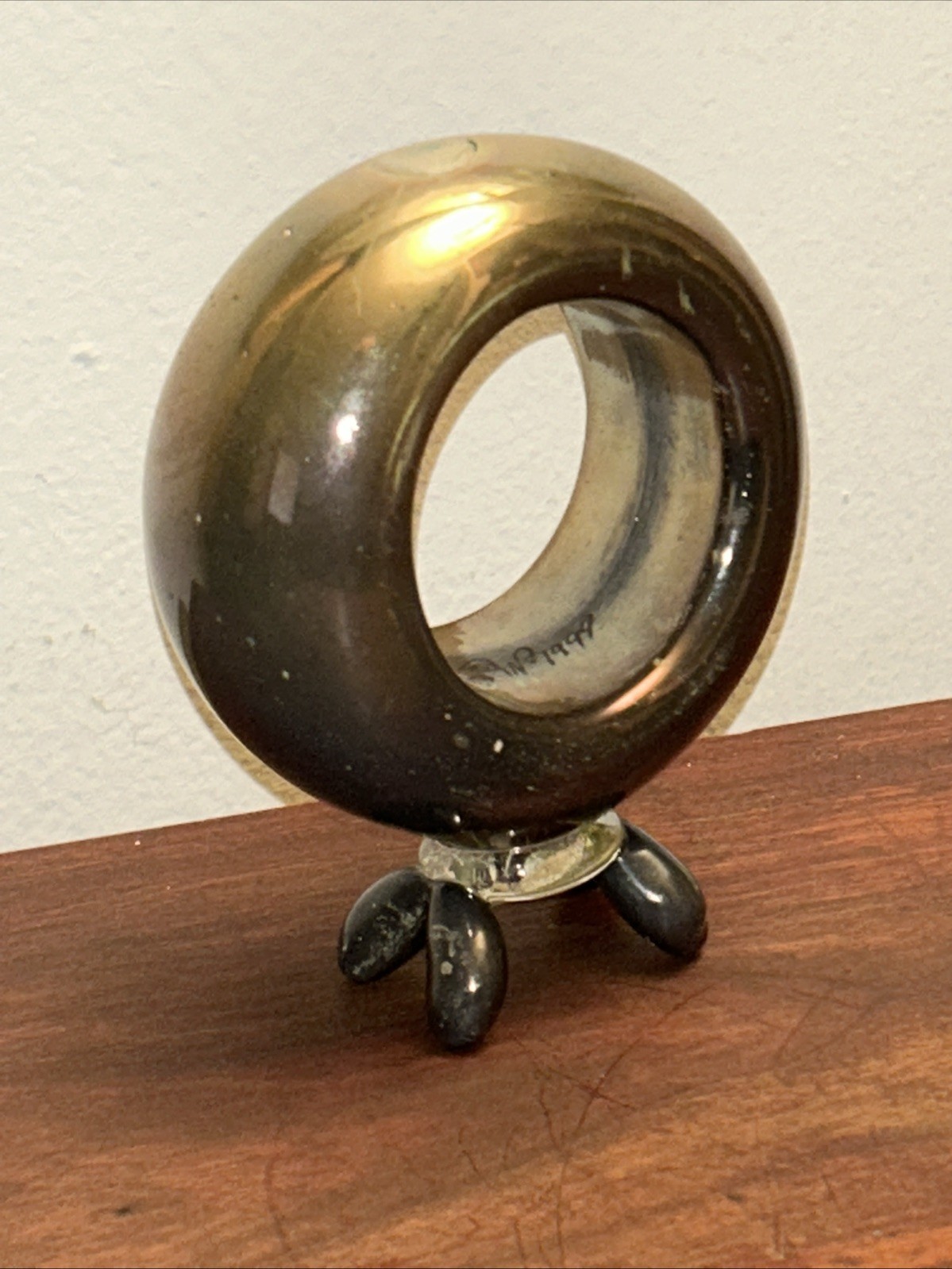 Amazing Donut Shape ArtGlass w/4 Feet