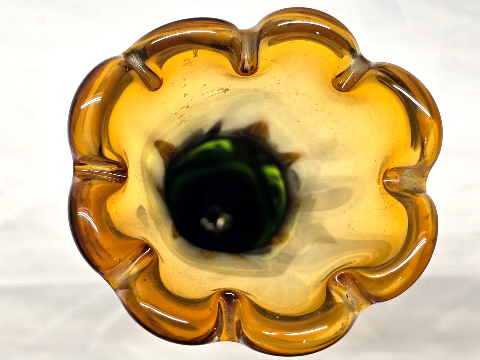 Narumi Sanyu Fantasy Cased Art Glass Swung Vase 11.5″ Japan Vintage