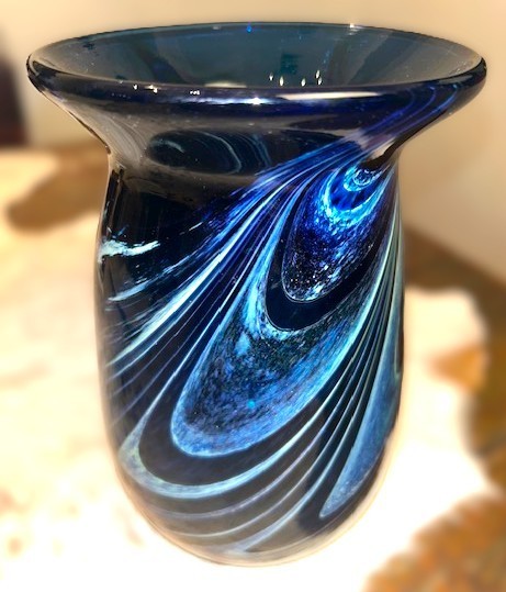 FREDERICK WARREN SWIRLED COBALT BLUE STUDIO ART GLASS VASE, SIGNED & DATED 1974