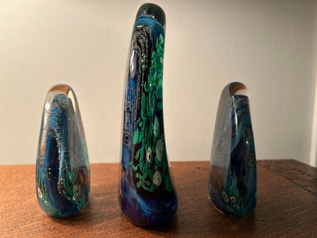 ZELLIQUE STUDIO MATCHING 3 PIECE UNDER WATER SEA AQUARIUM ART GLASS GROUPING!