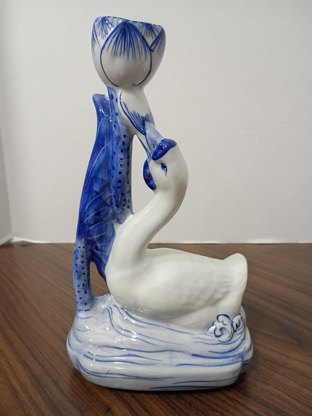 Blue & White Pottery hand painted bud vase – Goose eating flower petal